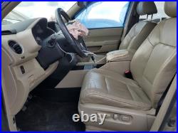 Camera/Projector Rear View Camera Gate Mounted EX-L Fits 10-11 PILOT 2619519 Camera/Projector Rear View Camera Gate Mounted EX-L Fits 10-11 PILOT 2619519