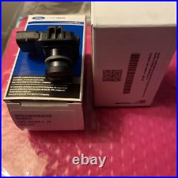 OEM 2011 2015 Ford Explorer Rear View Camera Back Up Safety Camera EB5Z19G490A OEM 2011 2015 Ford Explorer Rear View Camera Back Up Safety Camera EB5Z19G490A