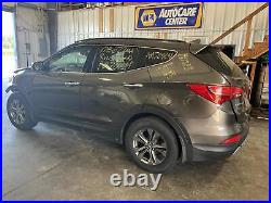 Used Deck Lid fits 2013 Hyundai Santa fe SWB Sport withrear view camera witho navig Used Deck Lid fits 2013 Hyundai Santa fe SWB Sport withrear view camera witho navig