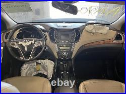 Used Deck Lid fits 2013 Hyundai Santa fe SWB Sport withrear view camera witho navig Used Deck Lid fits 2013 Hyundai Santa fe SWB Sport withrear view camera witho navig